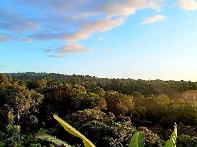 Aamiaismajoitus (B&B) Ocean And Forest View Manolo Cabins