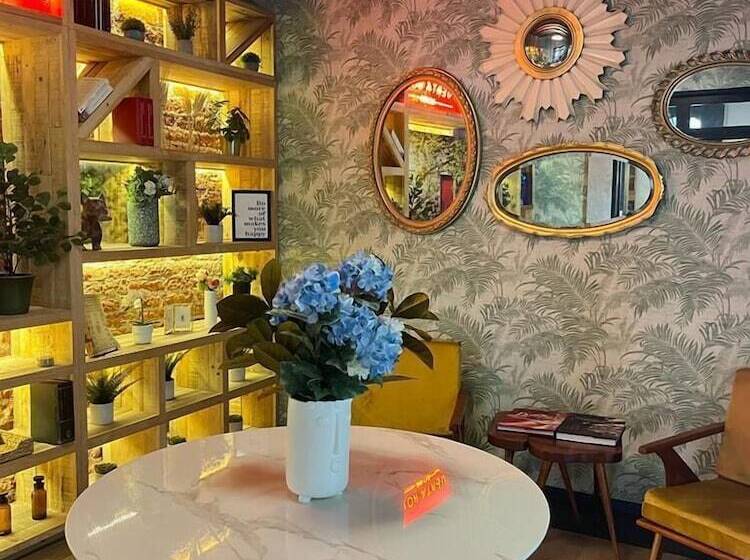 민박 Puerta Roja Rome