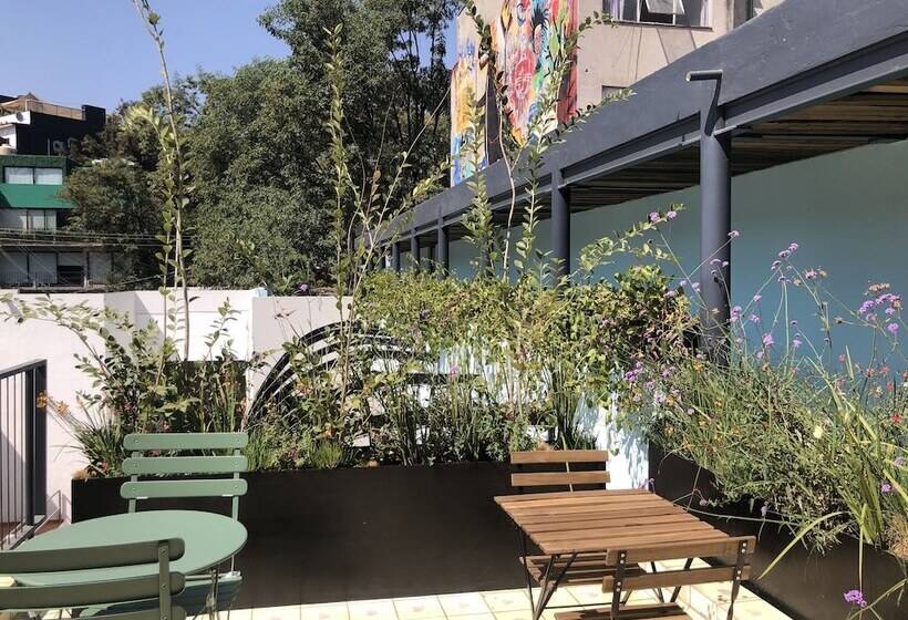 민박 Puerta Roja Rome