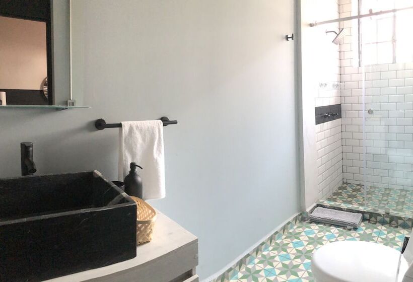 민박 Puerta Roja Rome