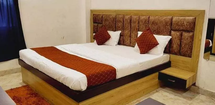 Fabhotel Elegance