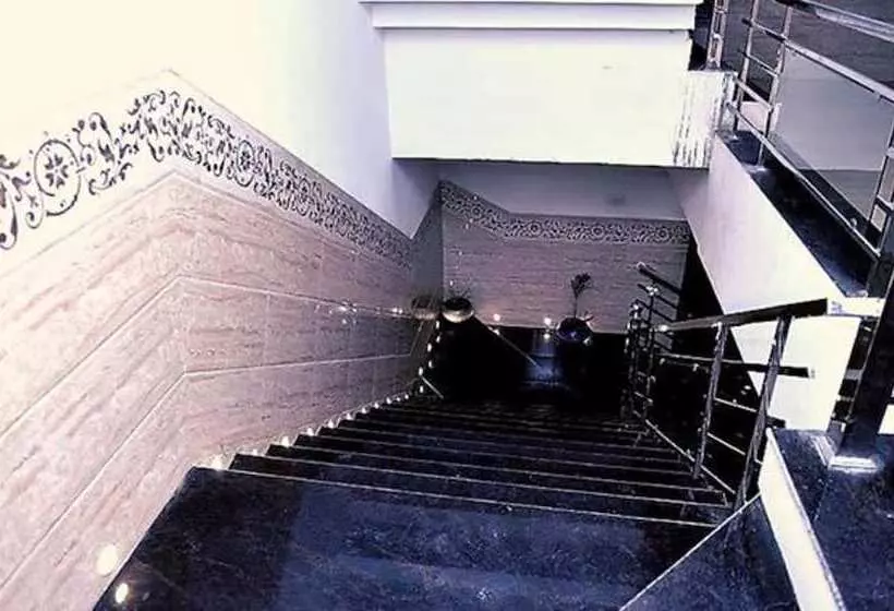 Fabhotel Elegance