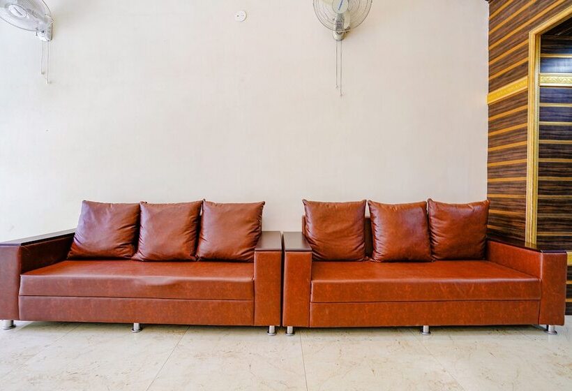 Fabhotel Ramjis Residency