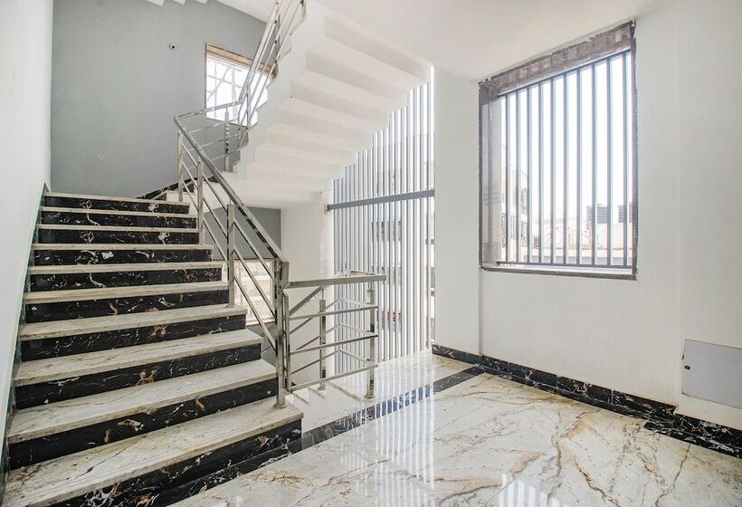 Fabhotel W Grand Suites