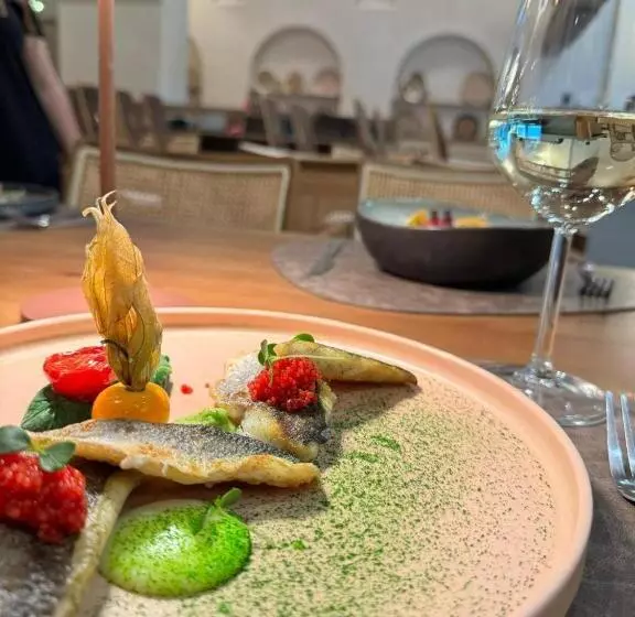 Hotelli Ciao Borshi Boutique