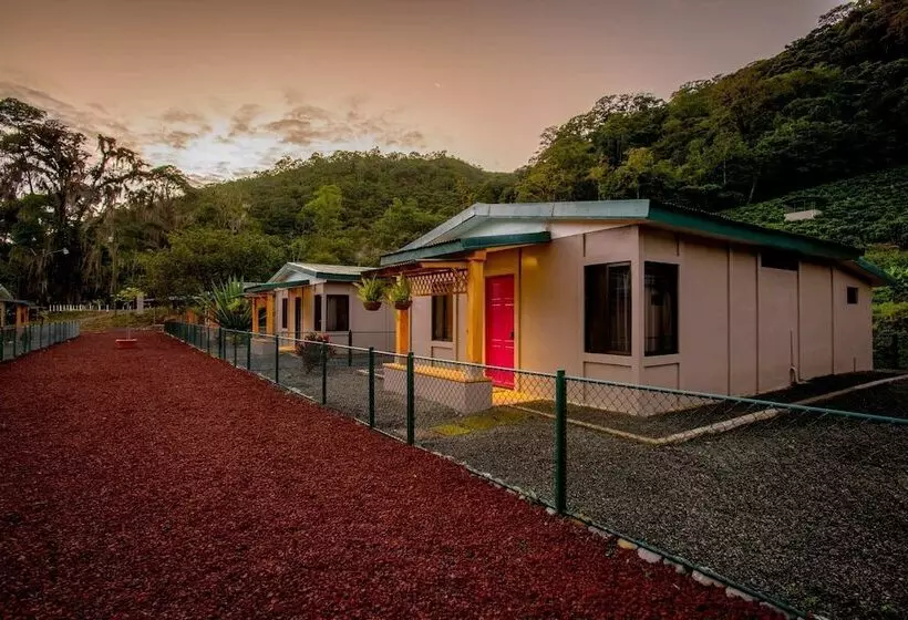 هتل Coffee Pickers Village By Hacienda Orosi