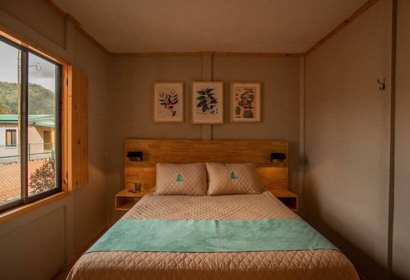 هتل Coffee Pickers Village By Hacienda Orosi