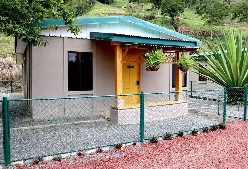 هتل Coffee Pickers Village By Hacienda Orosi