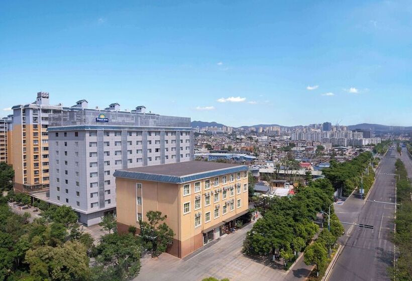 فندق Days Inn By Wyndham Kunming Panlong