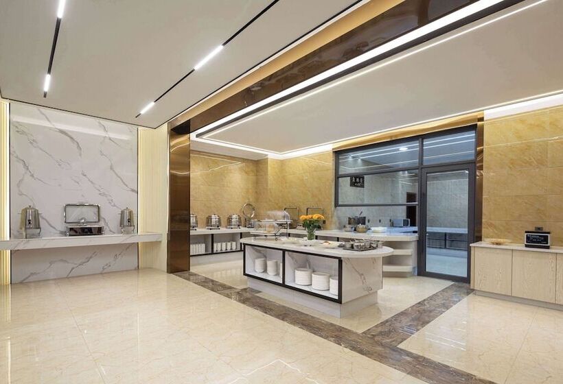 فندق Days Inn By Wyndham Kunming Panlong