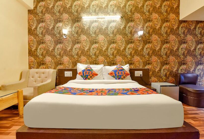 Hotel Fabexpress Saffron