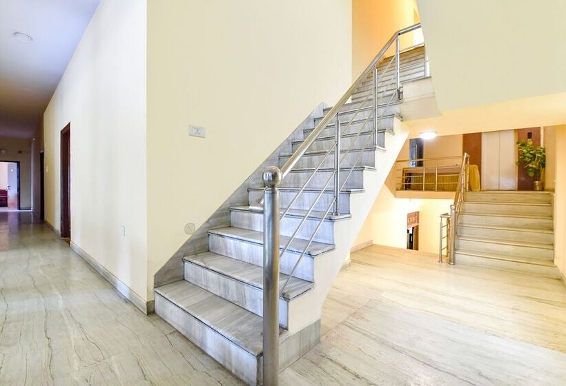 Hotel Fabexpress Saffron