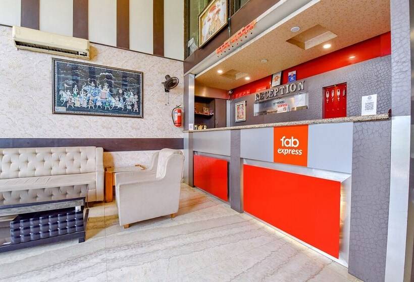 Hotel Fabexpress Saffron