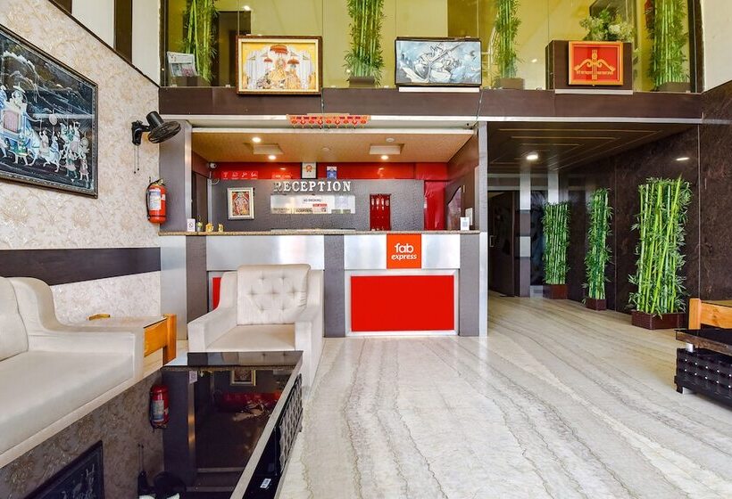 Hotel Fabexpress Saffron