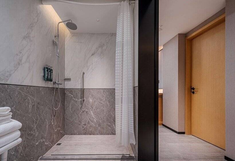 Отель Hilton Garden Inn Beijing Temple Of Heaven East Gate Station