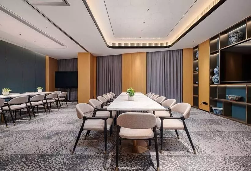 هتل Hilton Garden Inn Beijing Temple Of Heaven East Gate Station