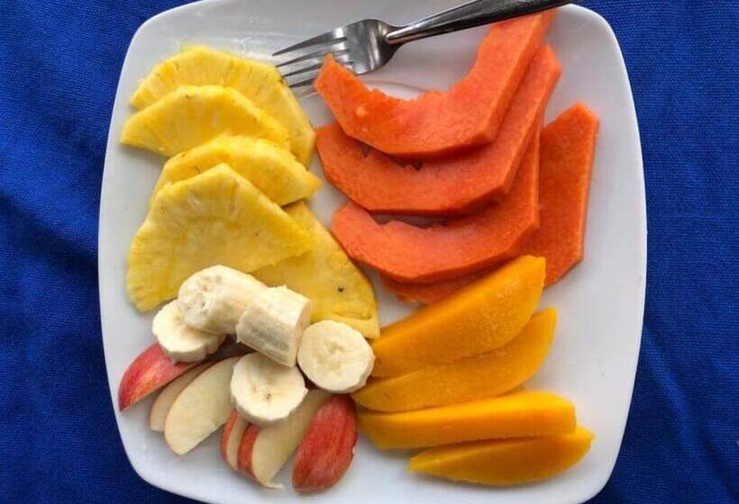 هتل Y Restaurante Casa Jardines