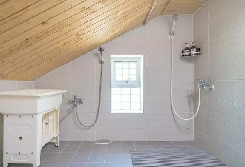 Yeosu Canada Meo Village Pet Pension