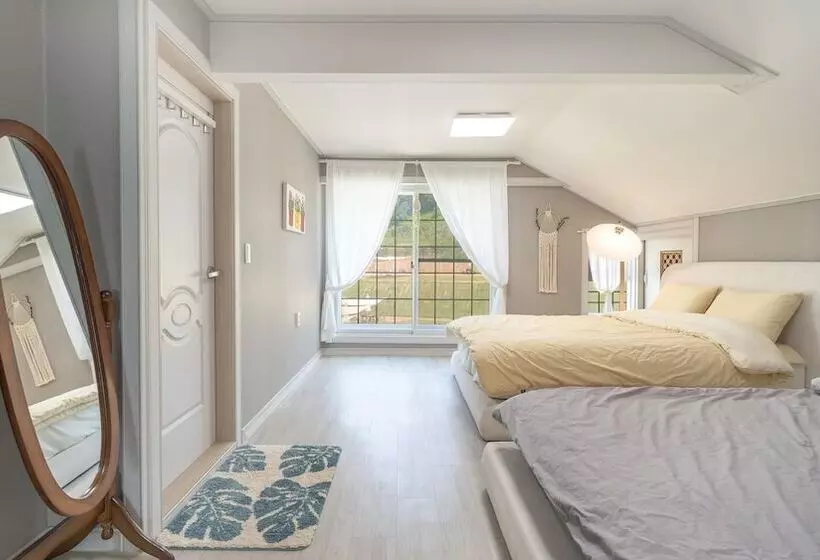 Yeosu Canada Meo Village Pet Pension