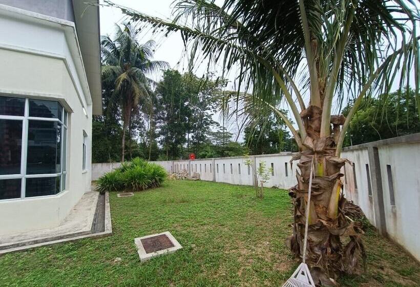 פנסיון Oyo Homes 90606 Casaria Cherating