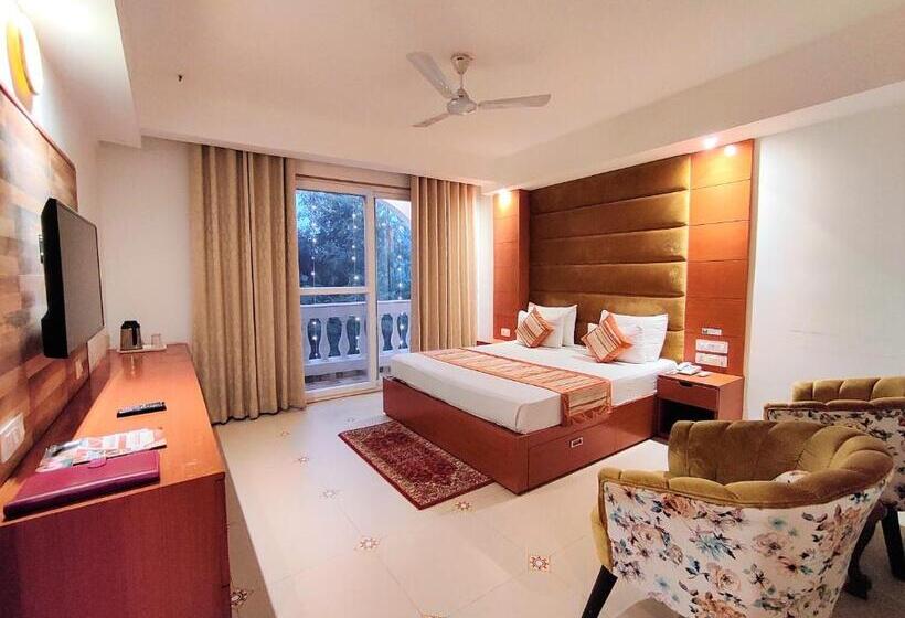 The Angel Hotel & Suites Near Medanta