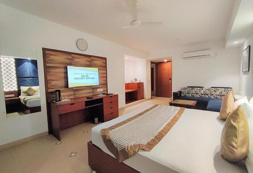 The Angel Hotel & Suites Near Medanta