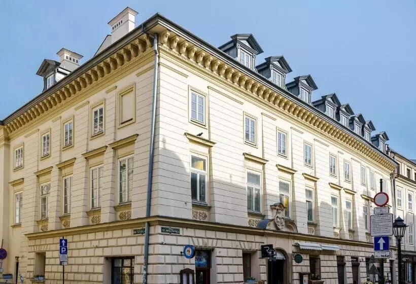 Unicus Palace Old Town   Destigo Hotels