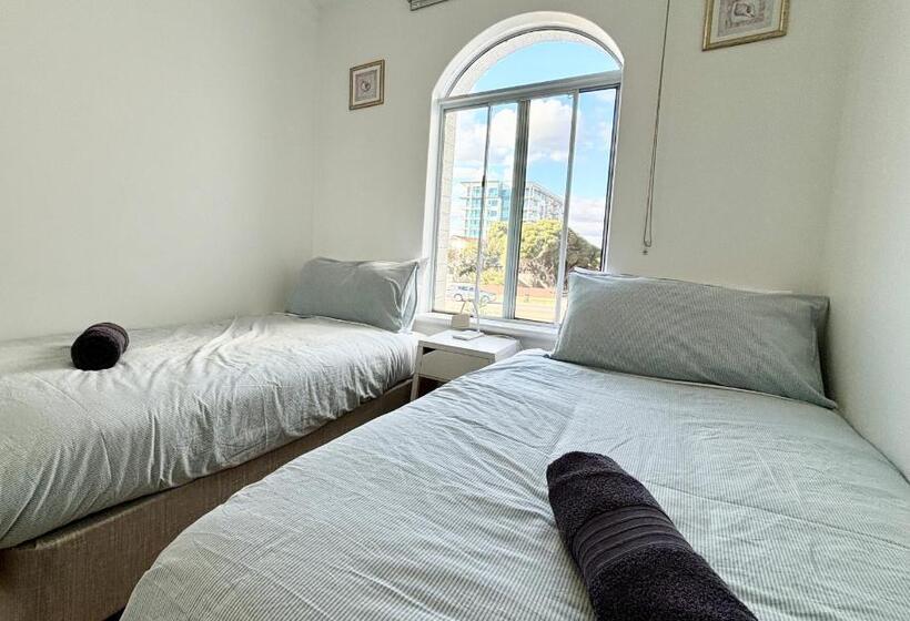 Coastal Beach Retreat Scarborough Pool & Slide!