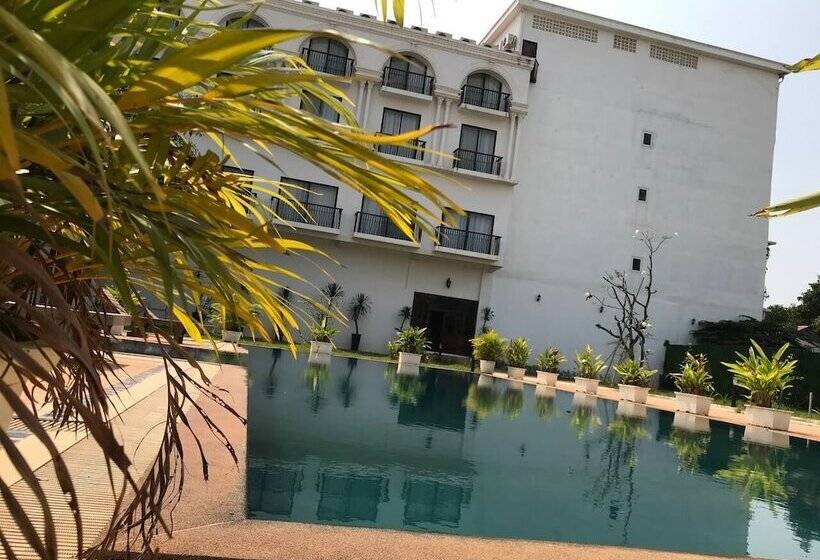 Hengly Mohasambath Hotel & Spa