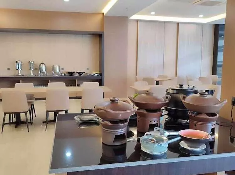 Grand Cahaya Hotel Pangandaran