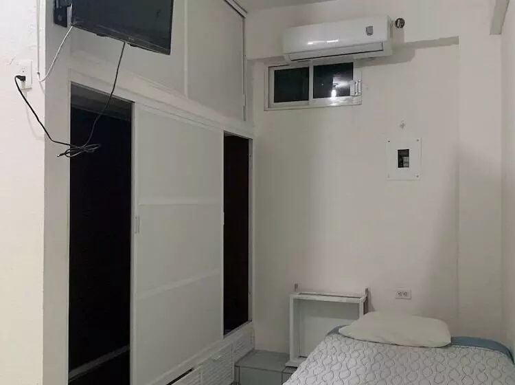ホテル Puerto Real Suite
