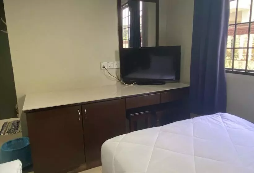 Gold Hill Hotel By Oyo