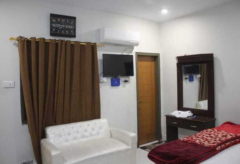 هتل Pakistan Club Inn