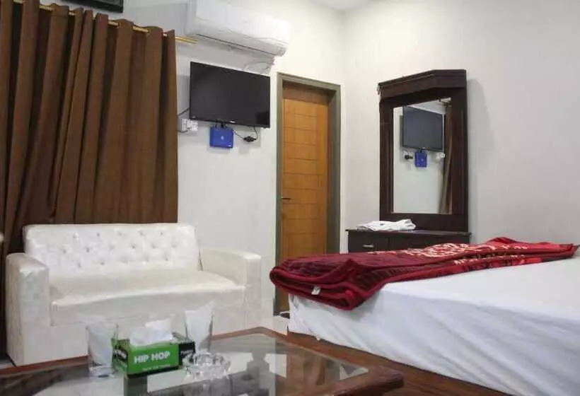 هتل Pakistan Club Inn
