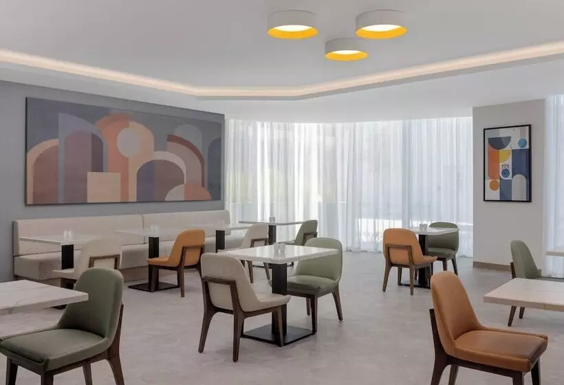 هتل Staybridge Suites Dubai Business Bay An Ihg