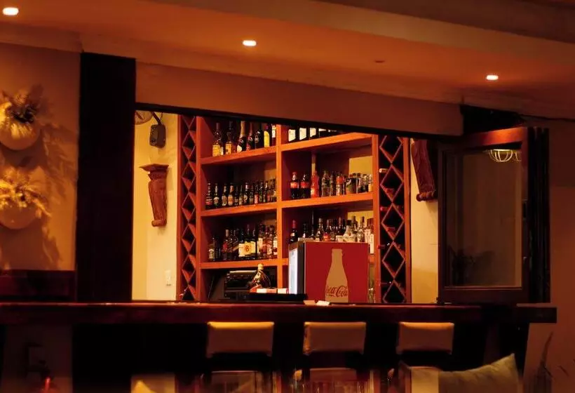 هتل The Royal Solwezi