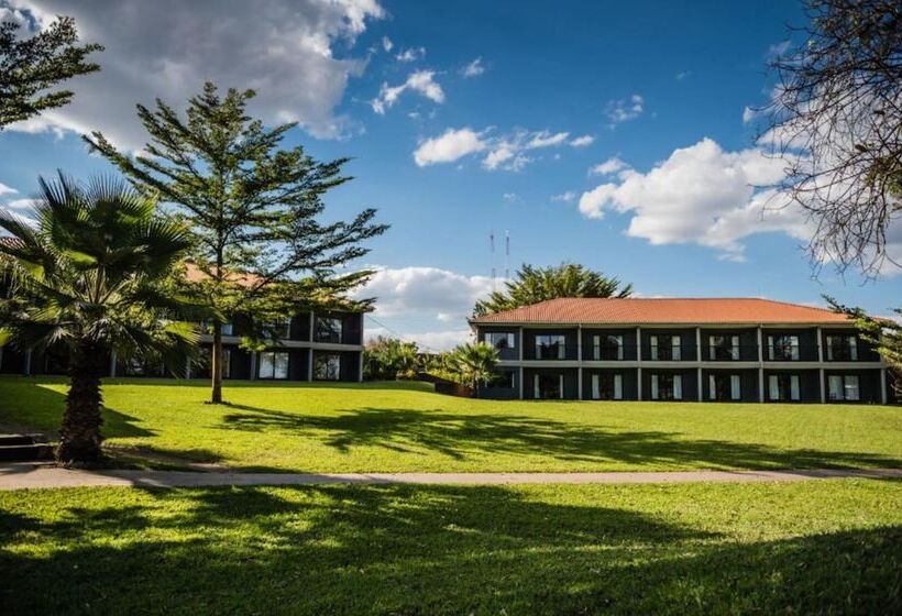 هتل The Royal Solwezi