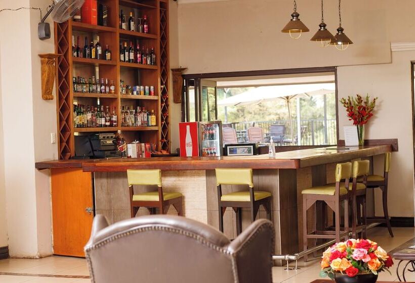 هتل The Royal Solwezi