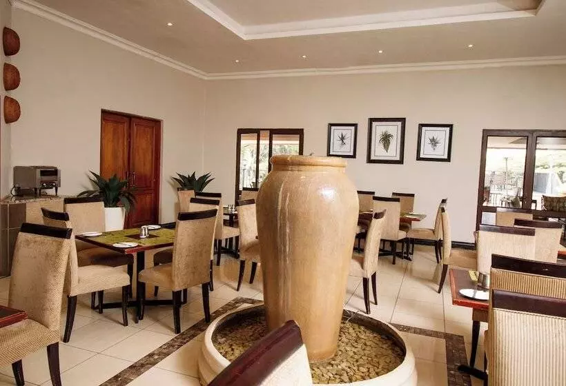 هتل The Royal Solwezi