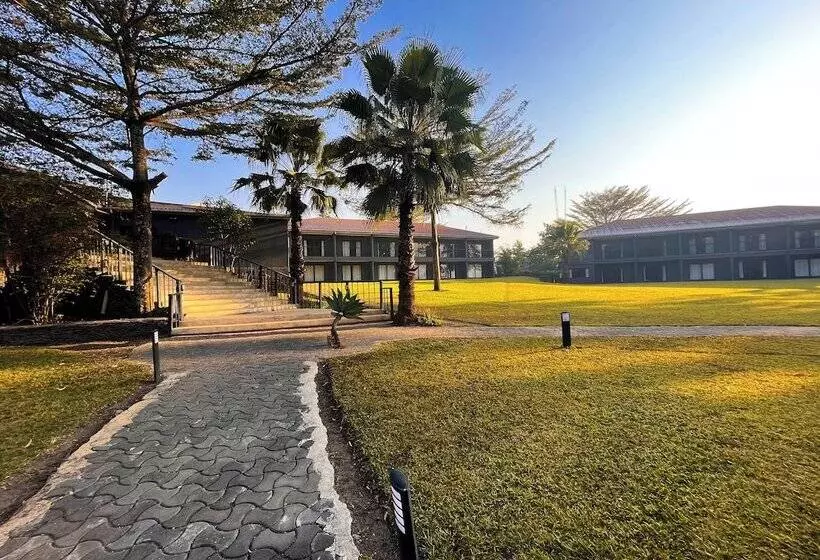 هتل The Royal Solwezi