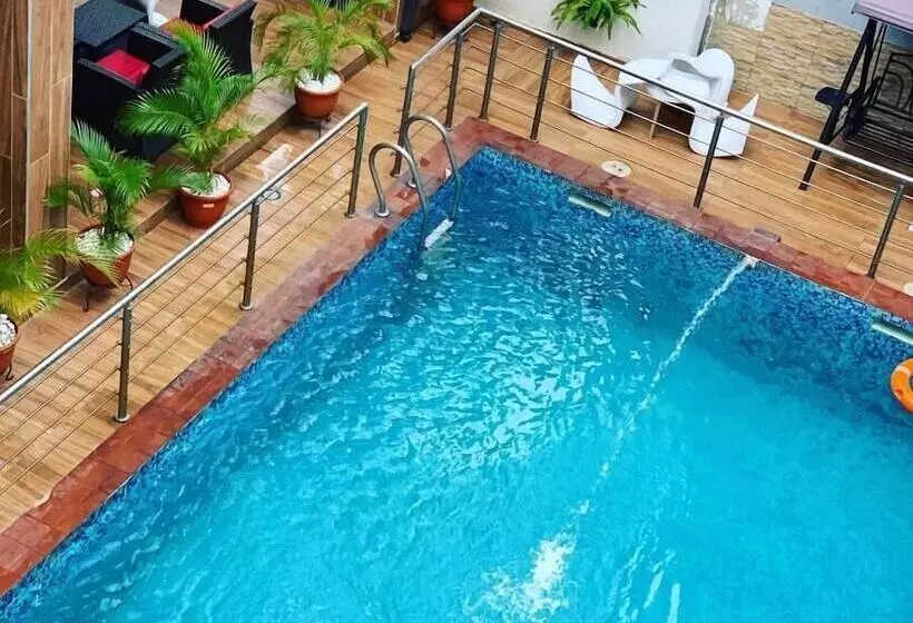 Willowwood Hotel Owerri