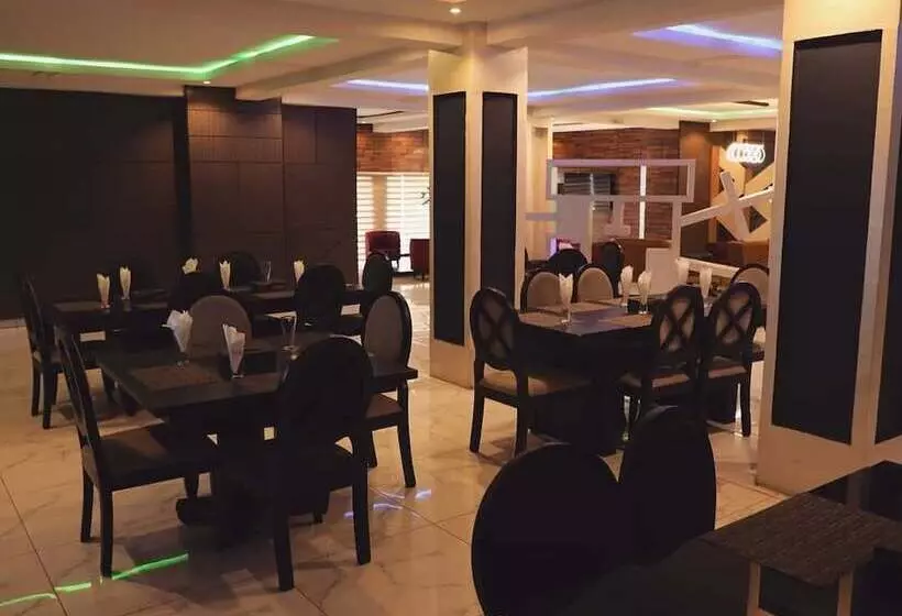 Willowwood Hotel Owerri