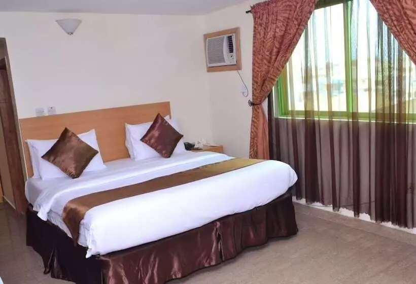 Willowwood Hotel Owerri