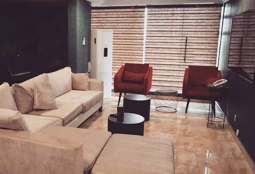 Willowwood Hotel Owerri