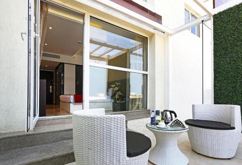 هتل Bhagini Icon Premier