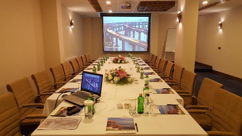 Sera Lake Resort Hotel Spa & Aparts