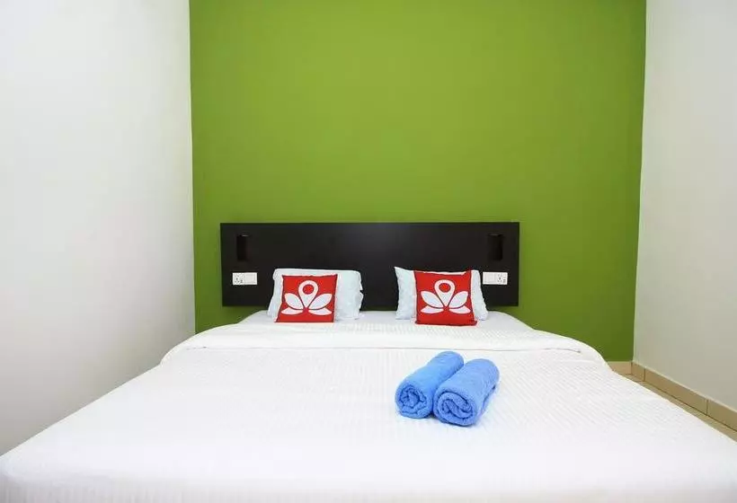 ホテル Zen Rooms Near Pantai Tengah