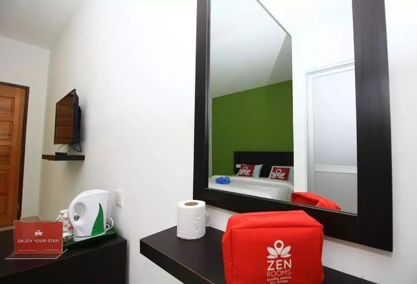 ホテル Zen Rooms Near Pantai Tengah