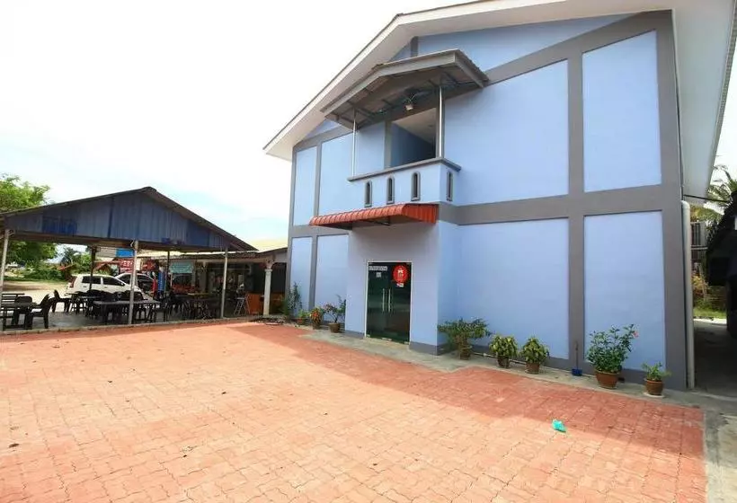 ホテル Zen Rooms Near Pantai Tengah