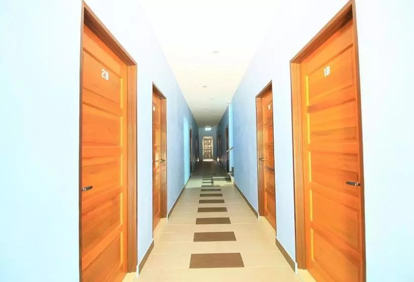 ホテル Zen Rooms Near Pantai Tengah